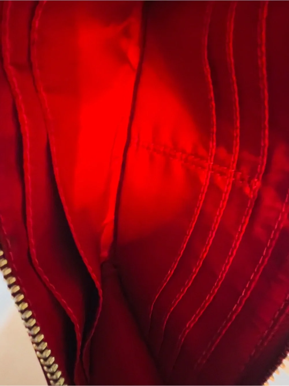 🩷 Y2K Coach Julia Red patent leather zippy wristlet wallet silver hardware🩷